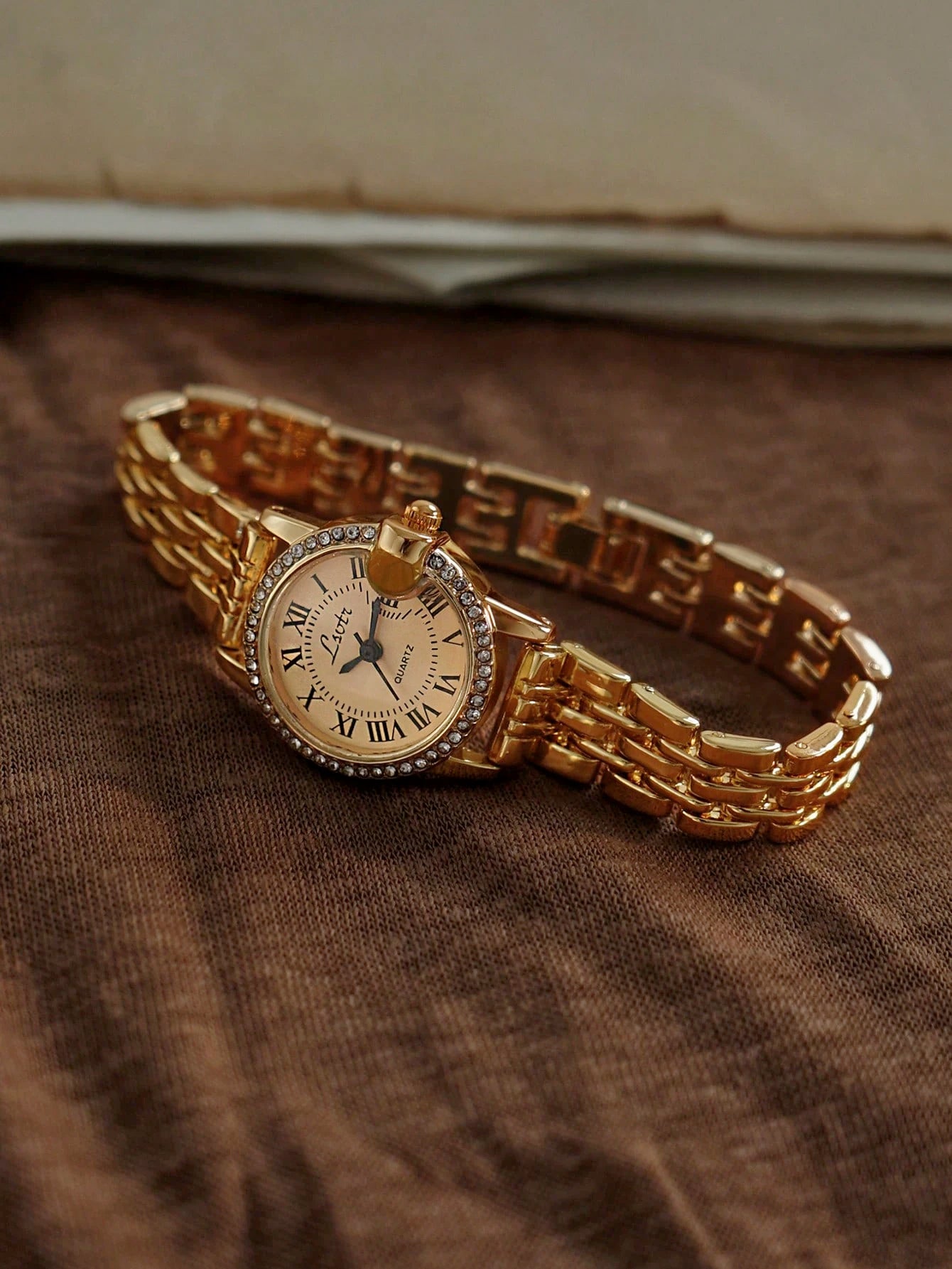 The Daily Devotion – Gold Vintage Inspired Elegant Watch