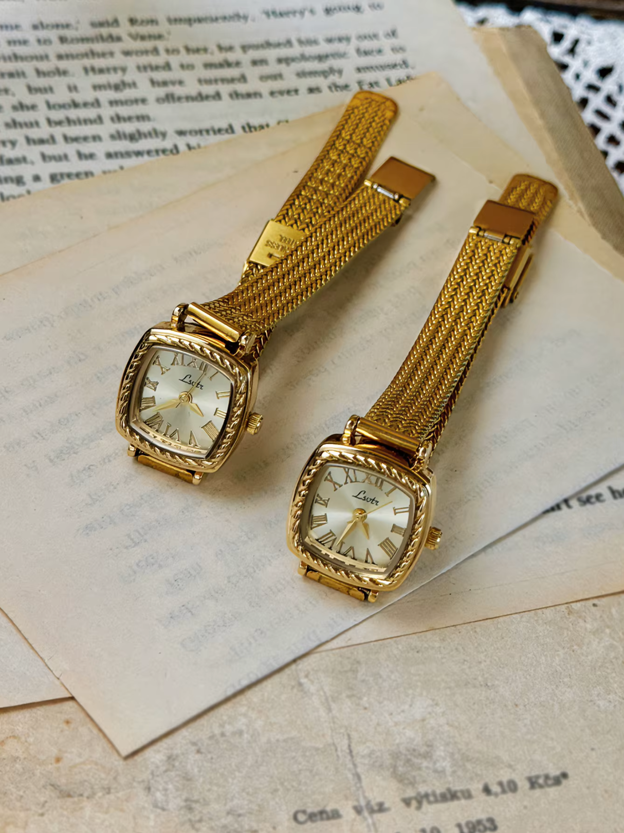Belle Époque – Square Gold Vintage Inspired Elegant Watch