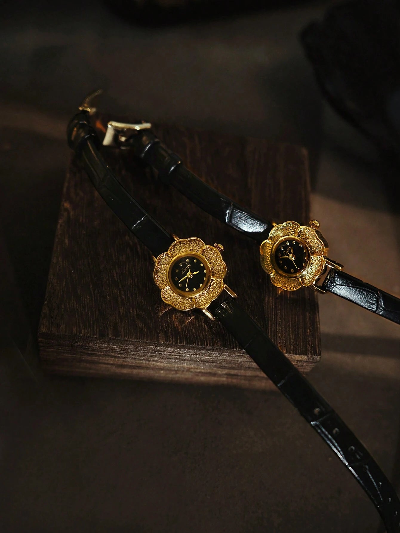Midnight Rosette - The Petal & Gold Collection