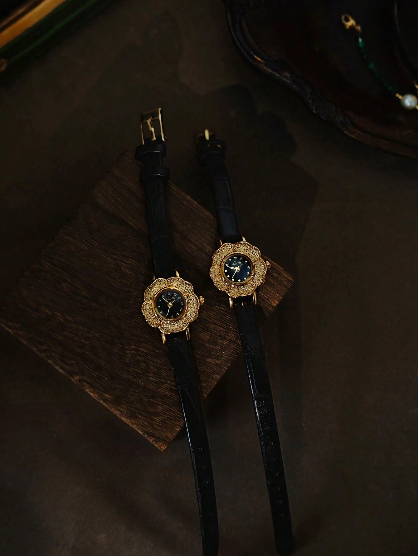 Midnight Rosette - The Petal & Gold Collection
