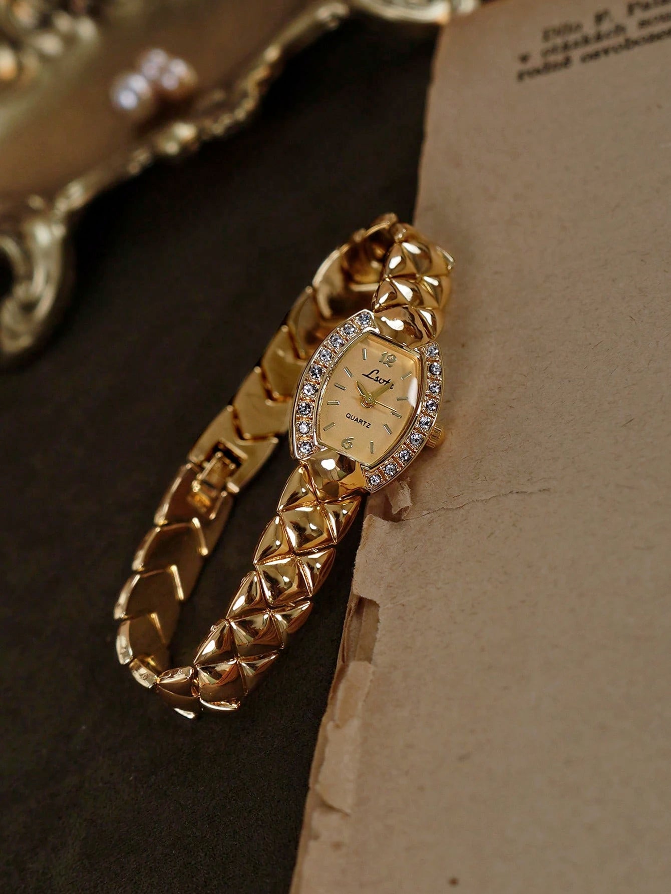 The Gilded Relic - Vintage Style Gold Bracelet Watch
