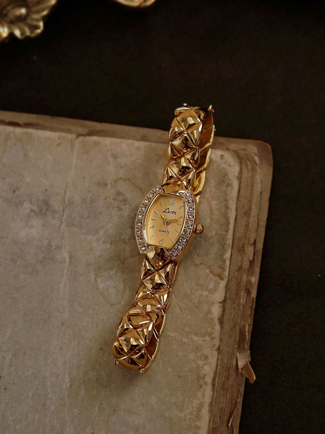 The Gilded Relic - Vintage Style Gold Bracelet Watch