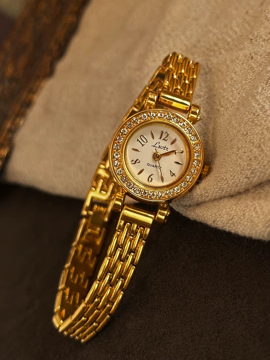 The Golden Keepsake - Gold Tone French Vintage Style Round Watch