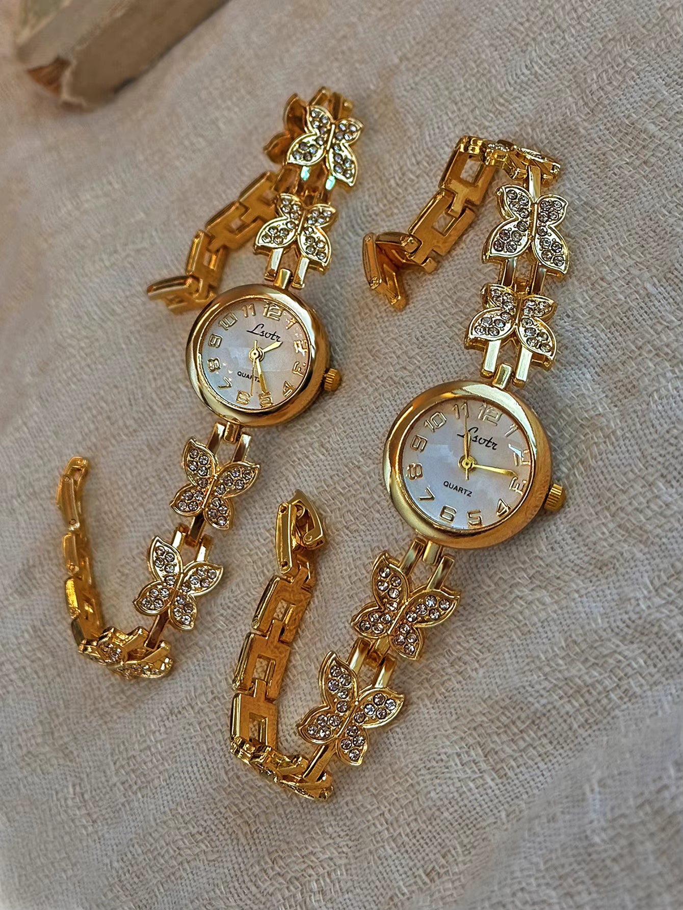 The Secret Garden Butterfly - Gold Butterfly Vintage Style Unique Dainty Women’s Wrist Watch