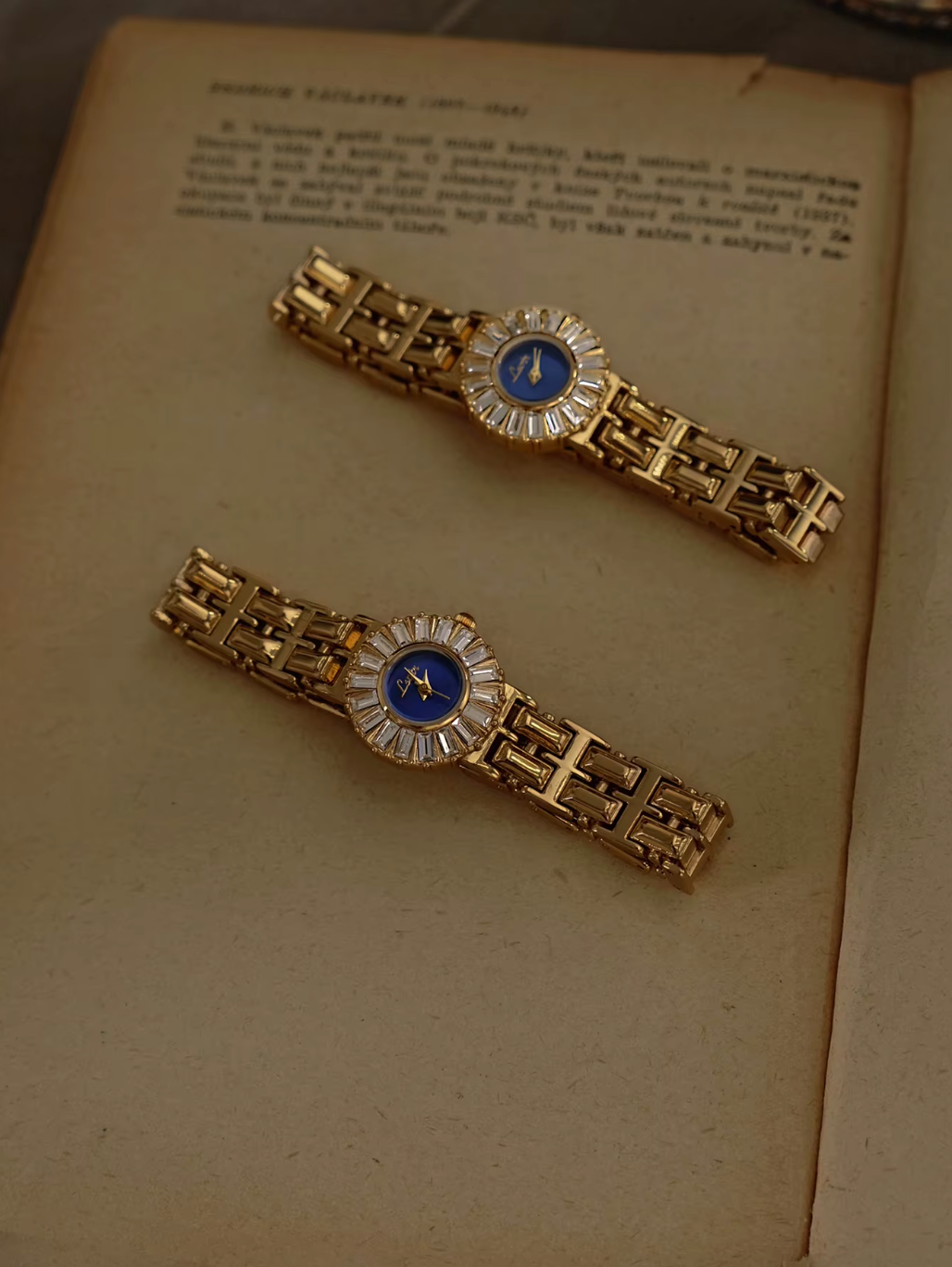 Gold And Blue Rhinestone Vintage Style Women’s Round Watch