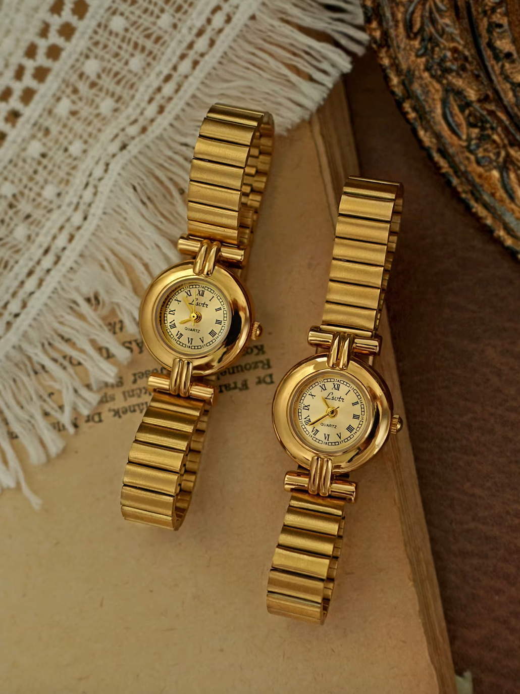 Gold Vintage Style Retro Women’s Round Watch