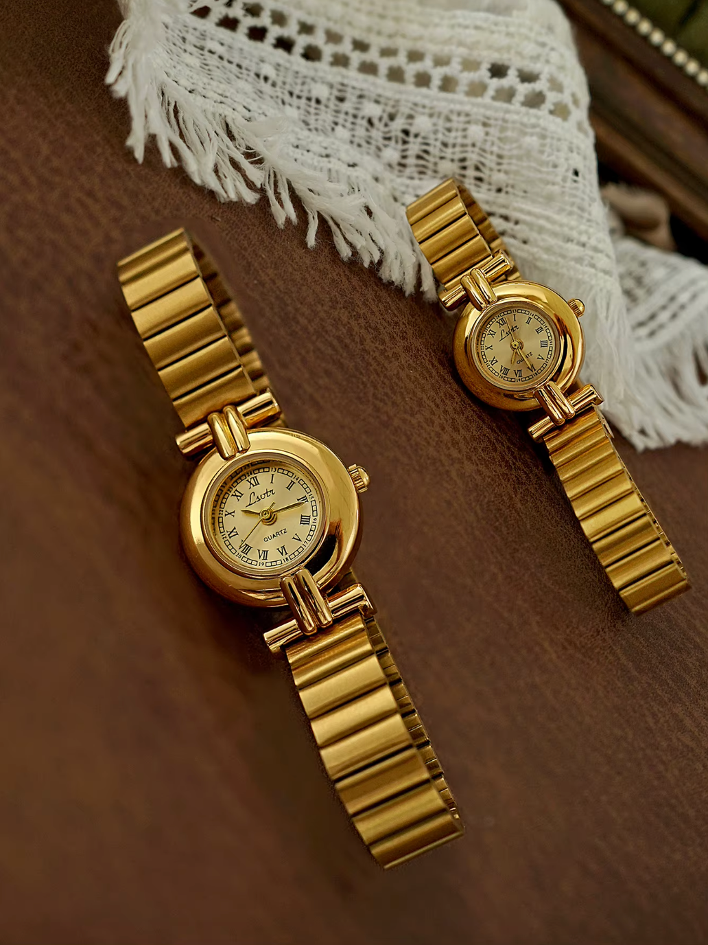 Gold Vintage Style Retro Women’s Round Watch