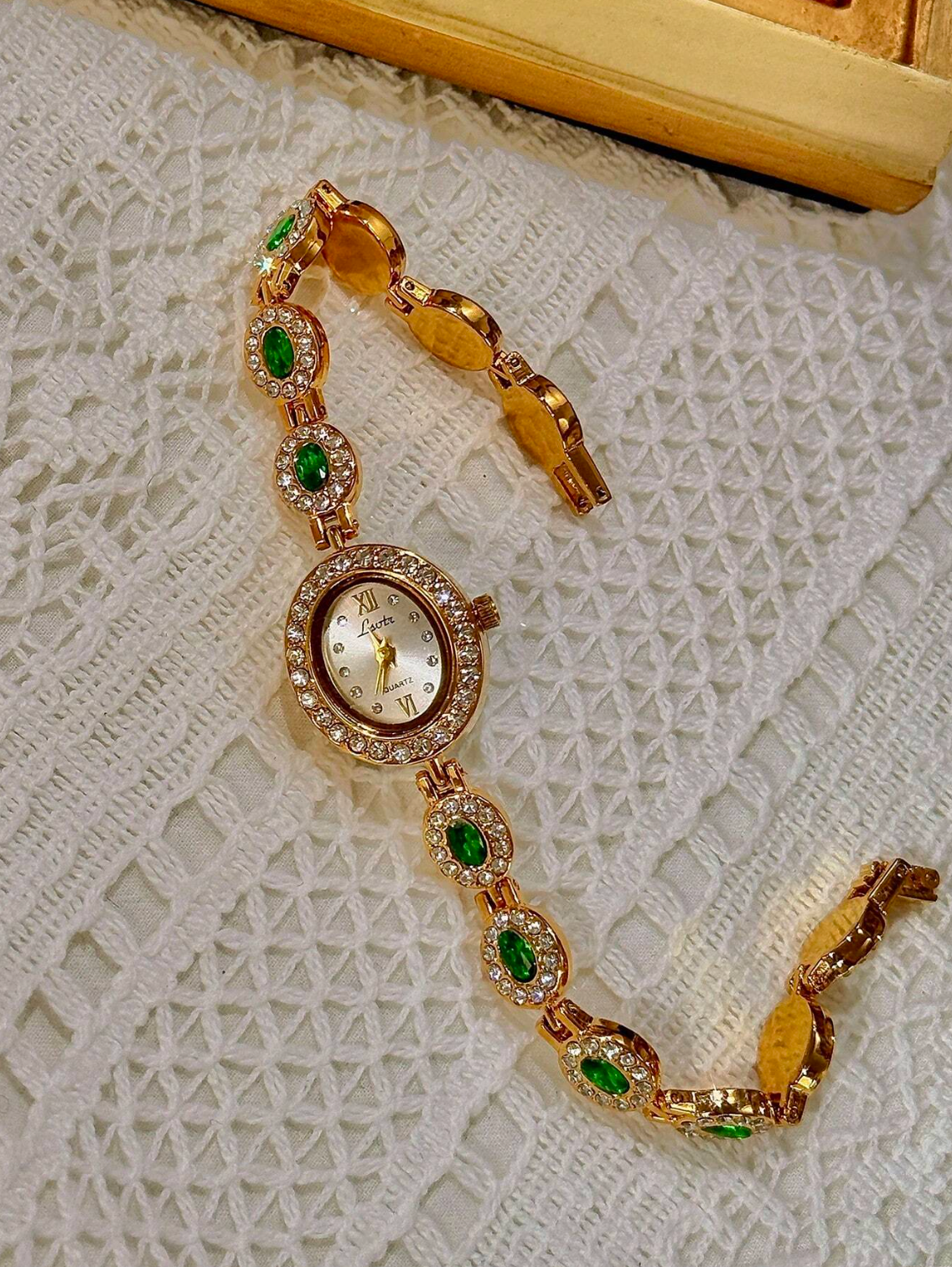 Women’s Gold And Green Rhinestone Crystal Vintage Luxury Oval Watch