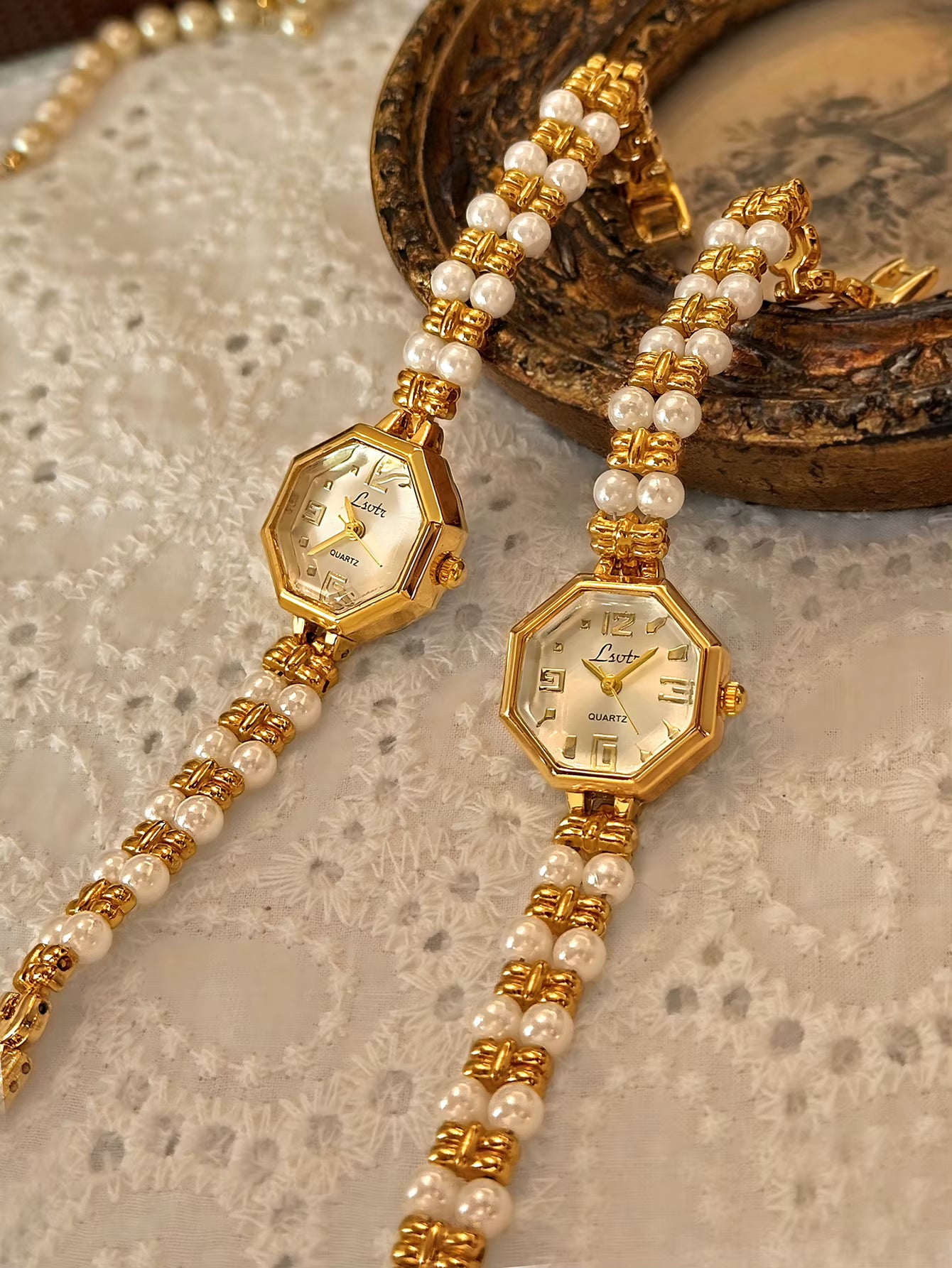 Lumière Pearl IV - French-Inspired Gold Dainty Bracelet Watch