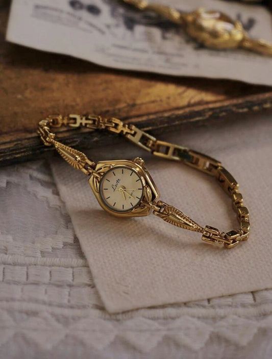 The Fifth Avenue - Gold French Vintage Style Unique Dainty Women’s Wrist Watch Trendy Cute Gift