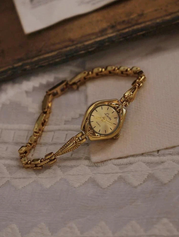 The Fifth Avenue - Gold French Vintage Style Unique Dainty Women’s Wrist Watch Trendy Cute Gift