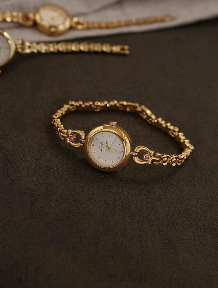 Fleur d’Or – Vintage Floral Bracelet Watch