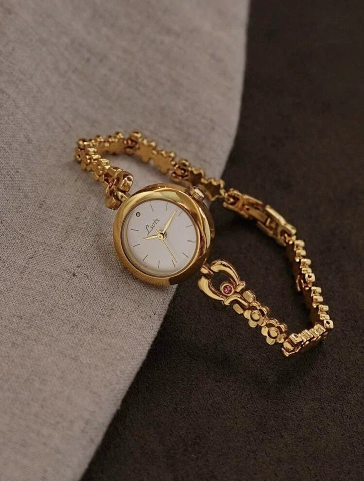 Fleur d’Or – Vintage Floral Bracelet Watch